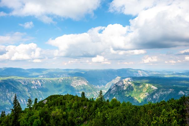 Фотообои Облака над ущельями