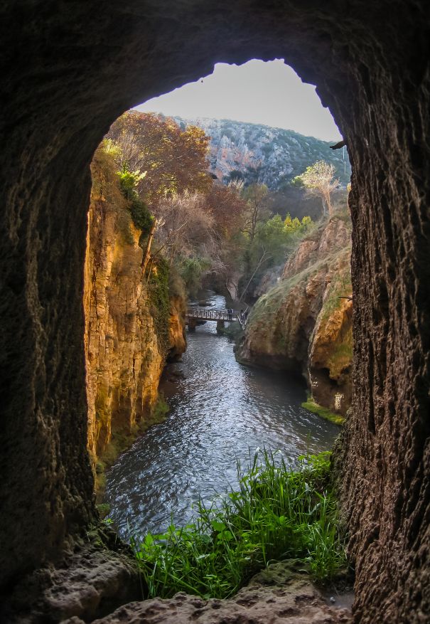 Фотообои Пещера в горе