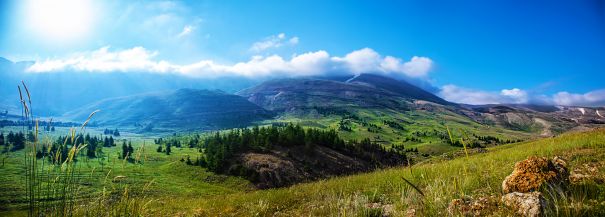 Фотообои Панорама луговых вершин