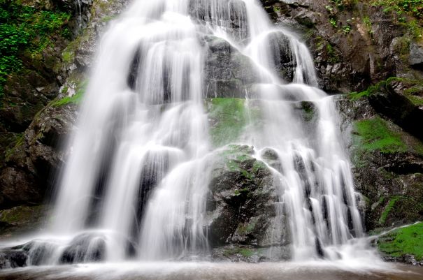 Фотообои Большой горный водопад