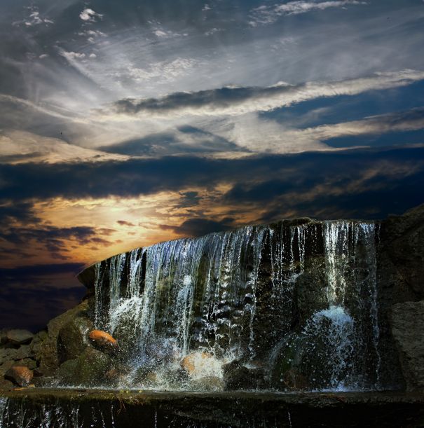 Фотообои Водопад под небом