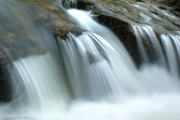 Фотообои Туманный бурные водопады